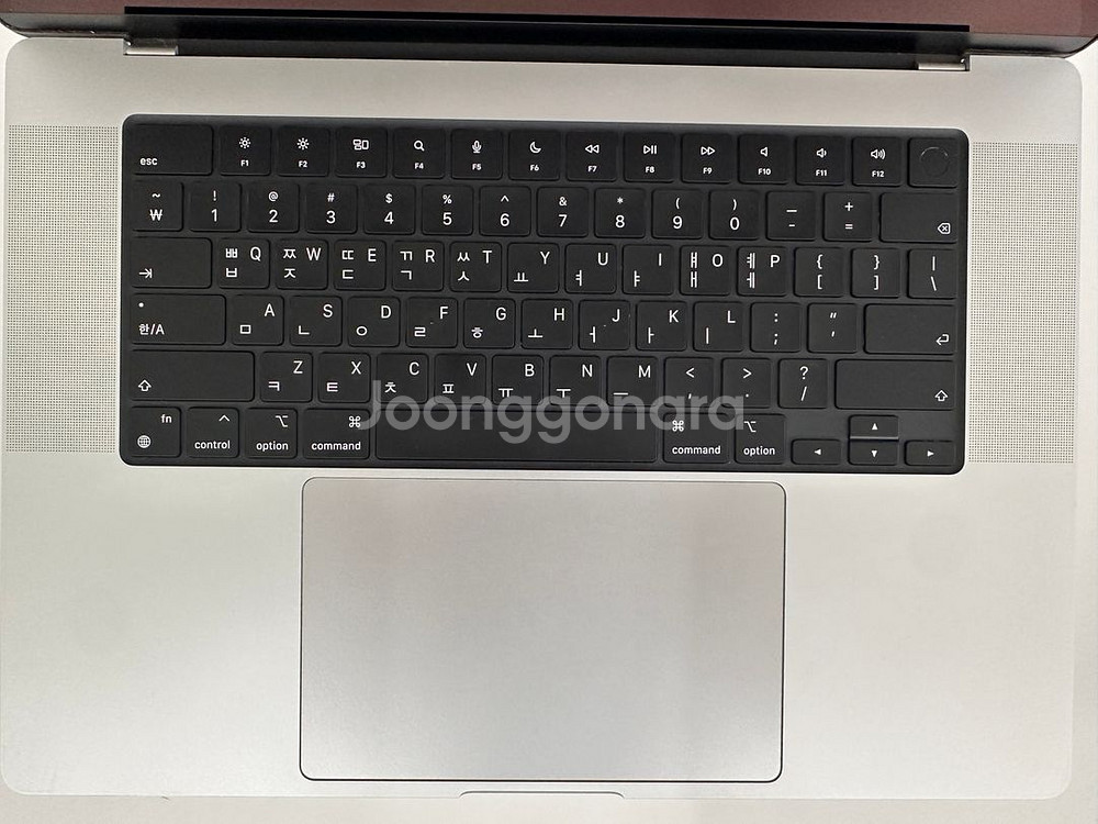 MacBook M4 Max 16 Core 128GB--3