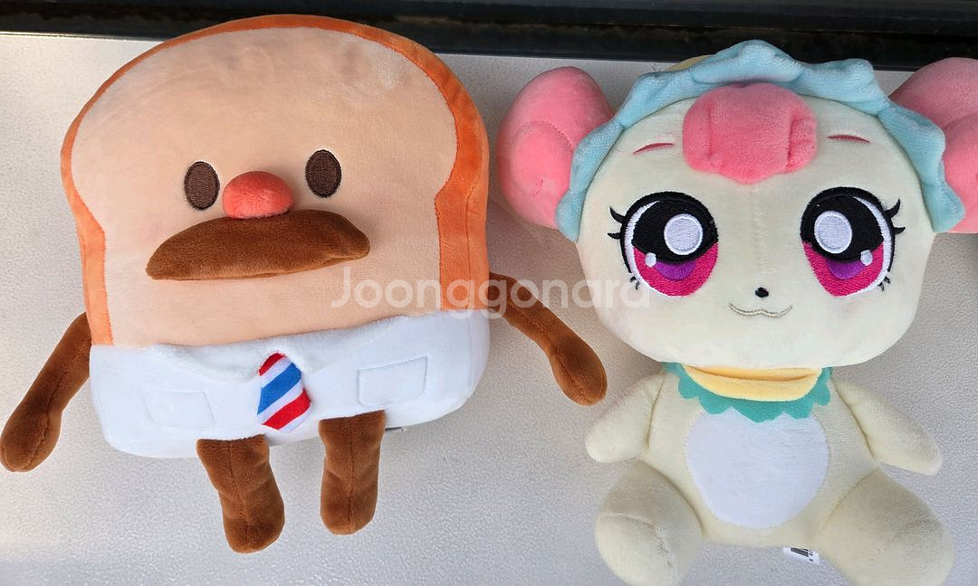 아이들이 좋아하는 인형 중형 팝니다 상태깨끗하고 예뻐요--0