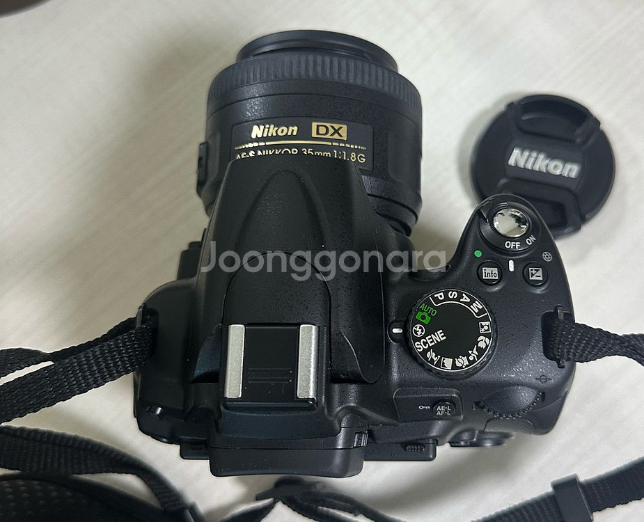 니콘 D5000 AF-S NIKKOR 35mm 1:1.--6