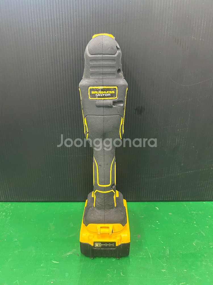 디월트 dcs355 멀티커터 배터리포함--3