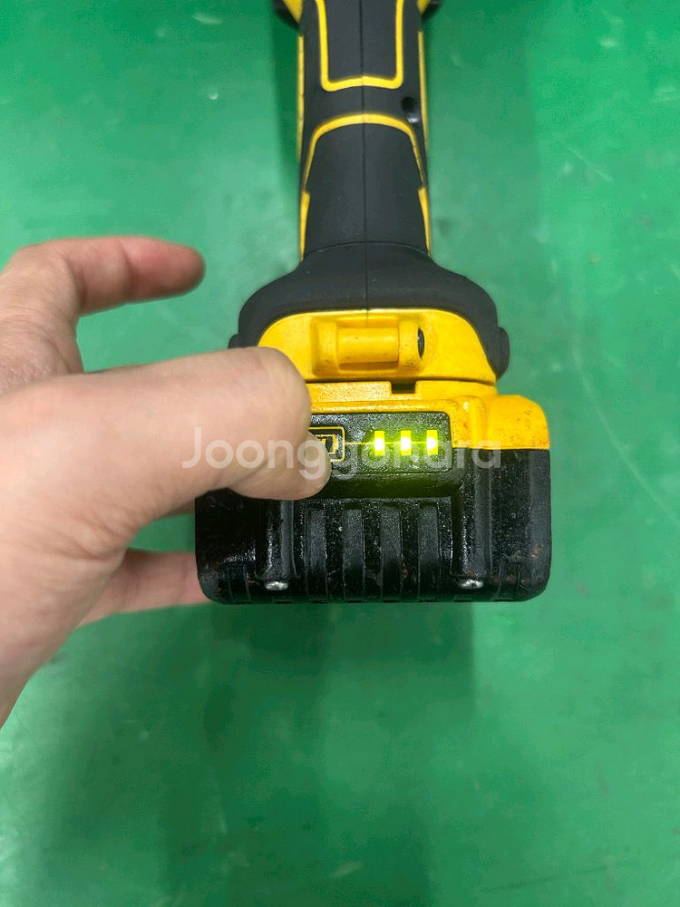 디월트 dcs355 멀티커터 배터리포함--7