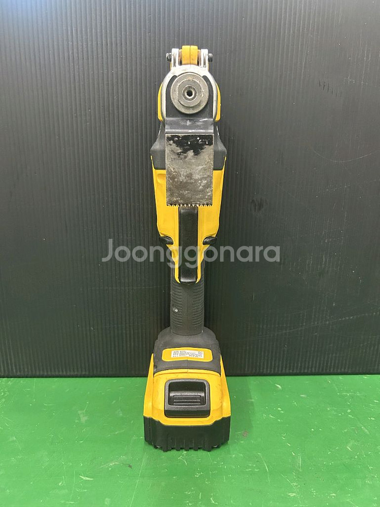 디월트 dcs355 멀티커터 배터리포함--4