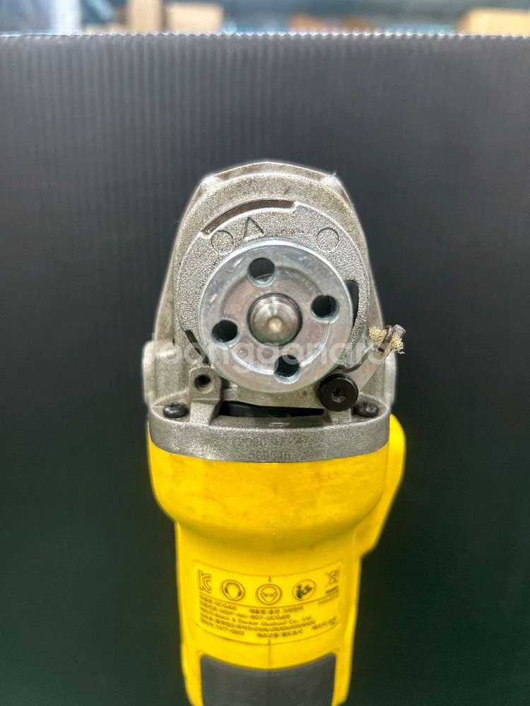 디월트 충전그라인더 DCG405 20V P1 5인치배터--5