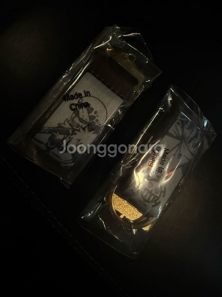 빽다방 원피스 로우 키링 팔아요--0