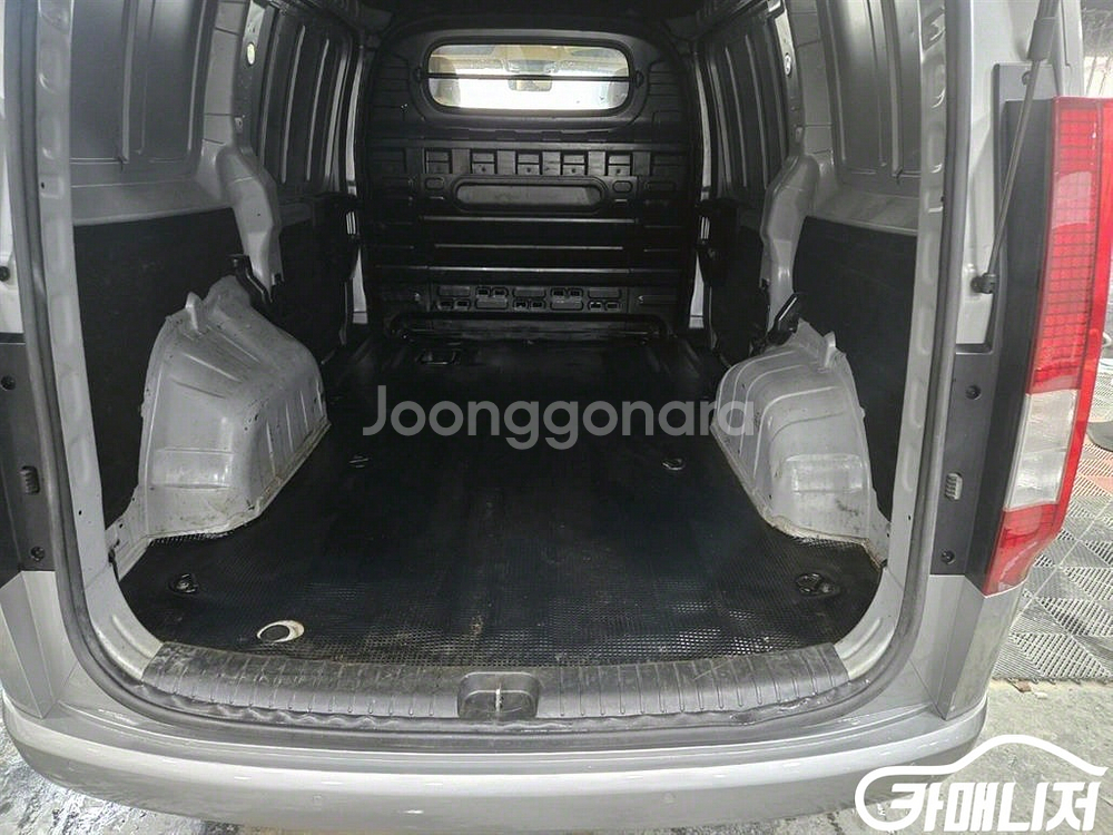[현대]스타리아 2WD 디젤 카고 3인승 모던 (3인승--4