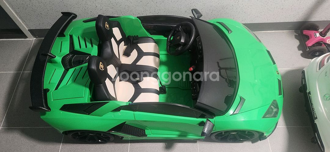 하나토이즈 람보르기니 유아전동차--0