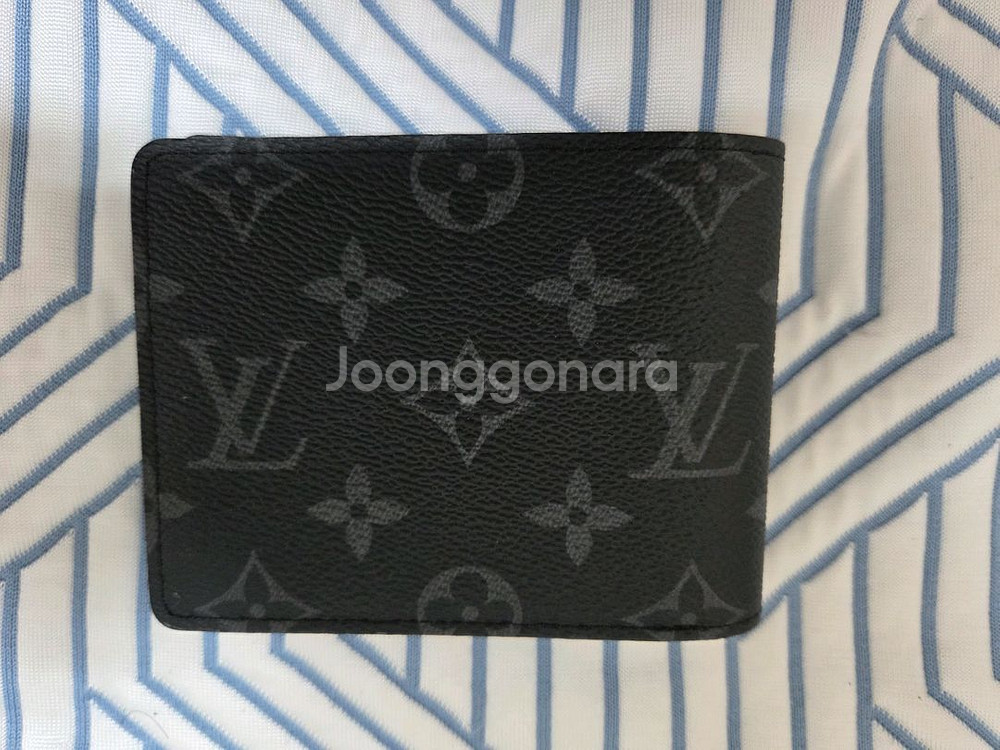 루이비통 모노그램 멀티플 월릿 반지갑 팝니다--1