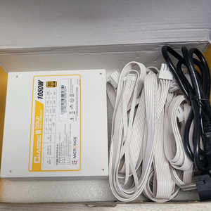 마이크로닉스 1050W 풀모듈 파워 ATX3.1 화이