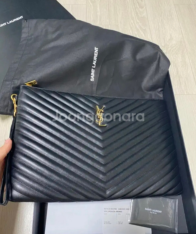 정품 생로랑 YSL 모노 파우치 금장 블랙--0