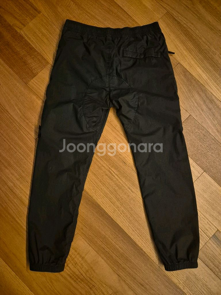 스톤아일랜드 23ss 카고 조거 팬츠 블랙 30--1