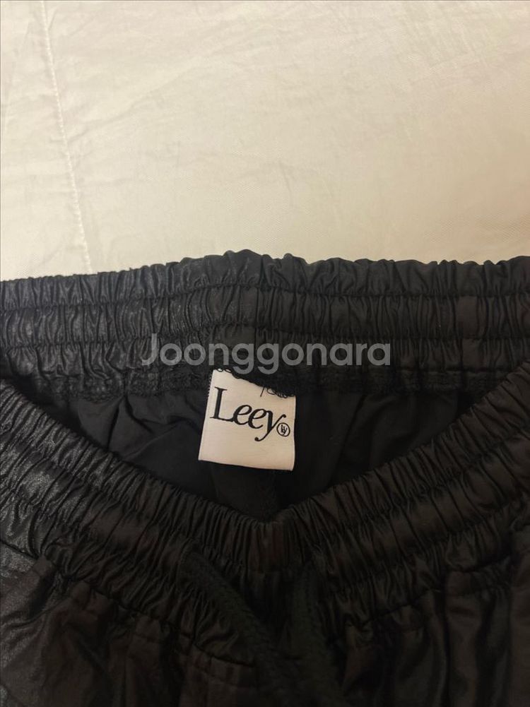 [새상품]와이이이엘 leey 트랙 팬츠 블랙--6