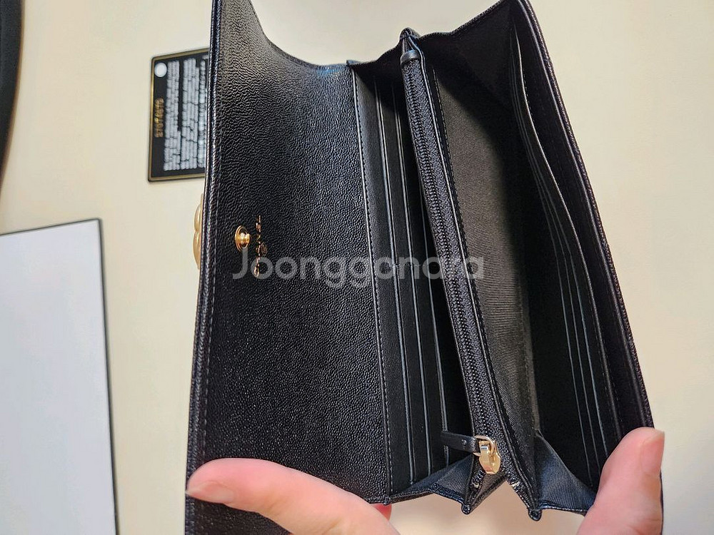 샤넬 보이 플랩 캐비어 장지갑 금장--1