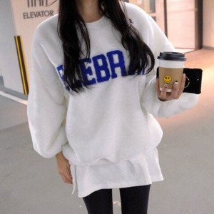 셀러브리티 퍼 맨투맨