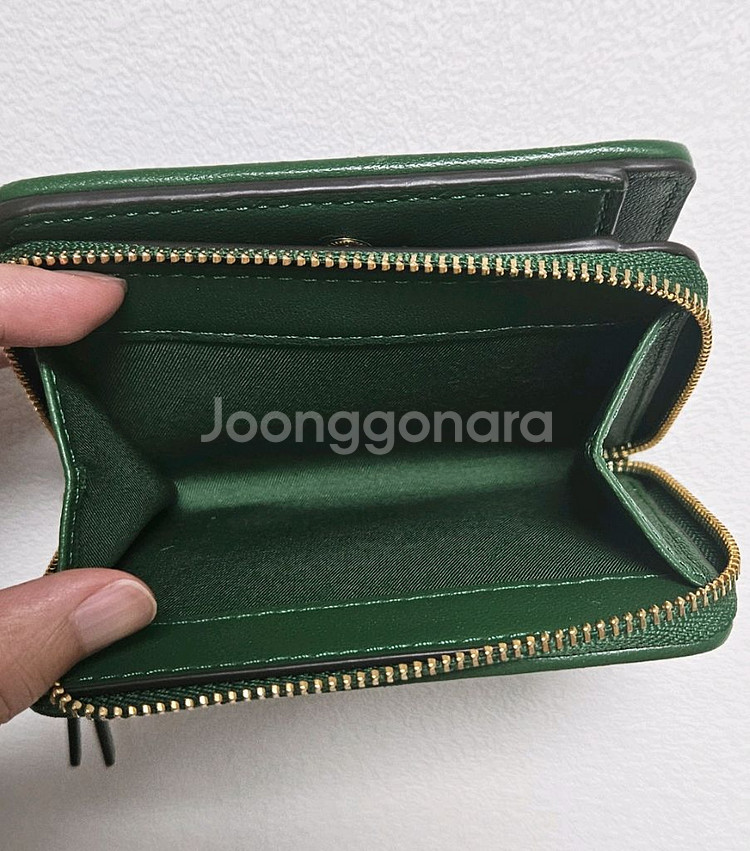 정품 토리버치 키라 쉐브론 지갑 팝니다--6