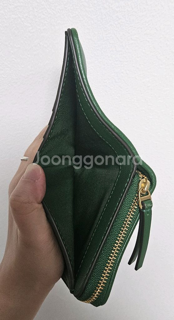 정품 토리버치 키라 쉐브론 지갑 팝니다--5
