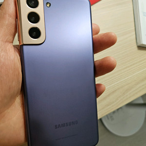 갤럭시 S21 판매합니다 5G 256GB모델상태는 A급