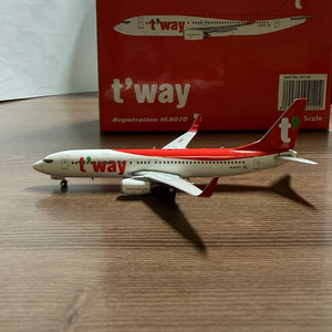 피닉스 1:400 티웨이항공 B738 (HL8070)