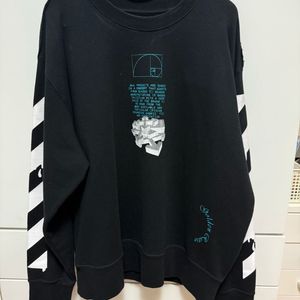 오프화이트 맨투맨