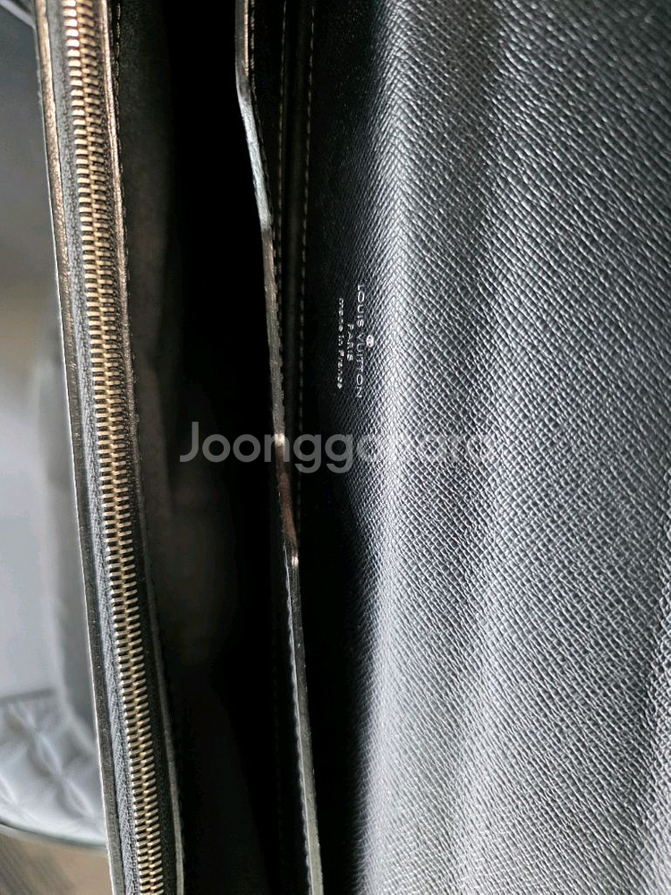 루이비통 에삐 라귀토 블랙 서류가방 남여공용 판매합니다--4