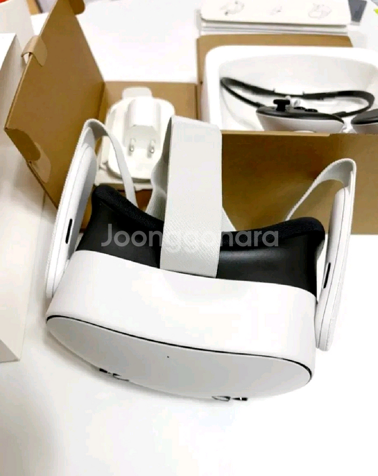 메타 퀘스트 3S 128GB VR 기기 풀박스--1