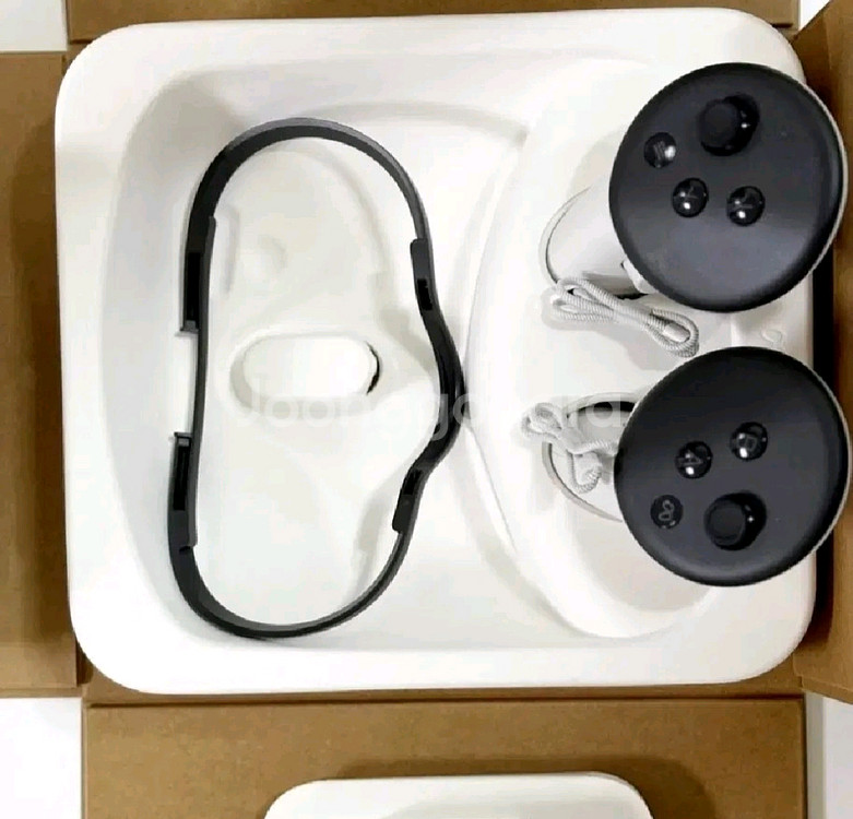 메타 퀘스트 3S 128GB VR 기기 풀박스--2
