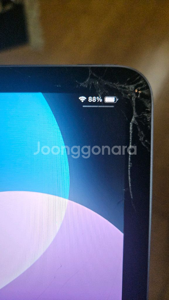 아이패드 에어5 m1 64g 와이파이 파손--3