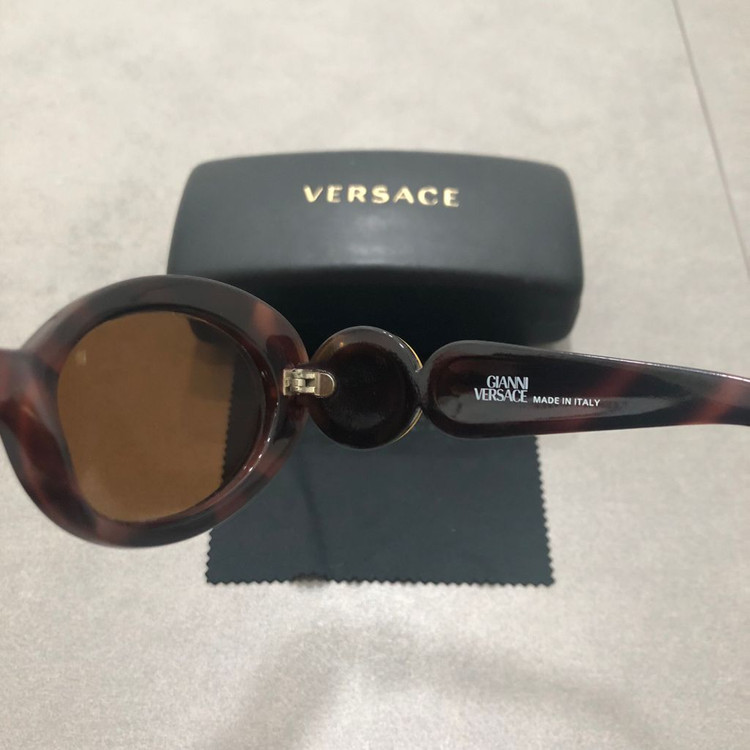 베르사체 메두사 금장 선글라스 이미지