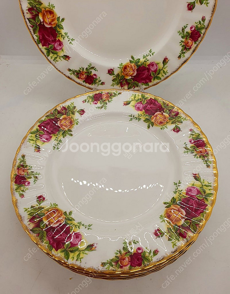 앤틱 영국산 로얄알버트 황실장미 중.대접시 개당값--7