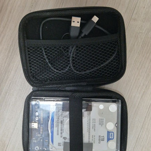 wd 블루 1tb 외장하드 팝니다.