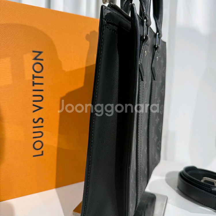 루이비통 이클립스 삭플라 토트 크로스백--2