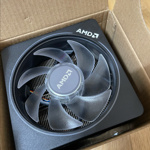 AMD 기본쿨러 레이스 프리즘