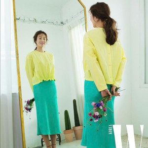 질스튜어트뉴욕 문정원 바스락 벌룬 소매 셔링 블라우스