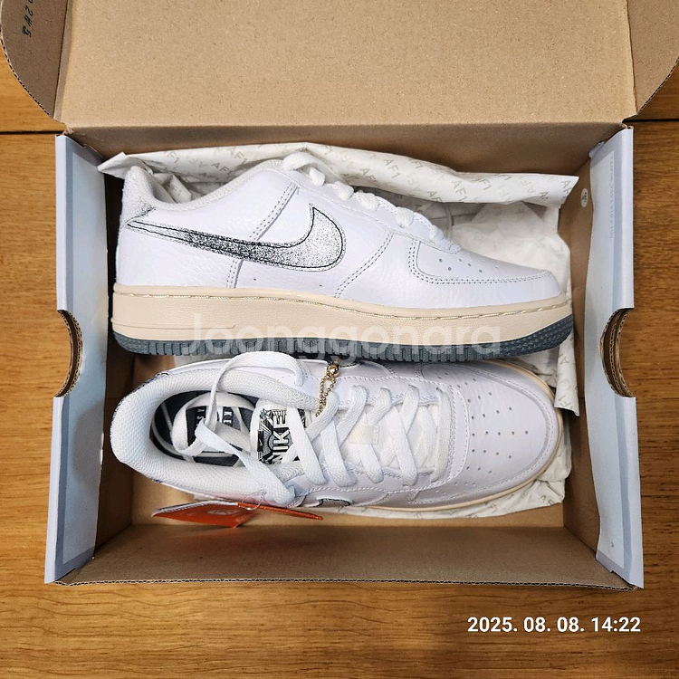 나이키 에어포스1 LV8 3 (GS) 225mm--0