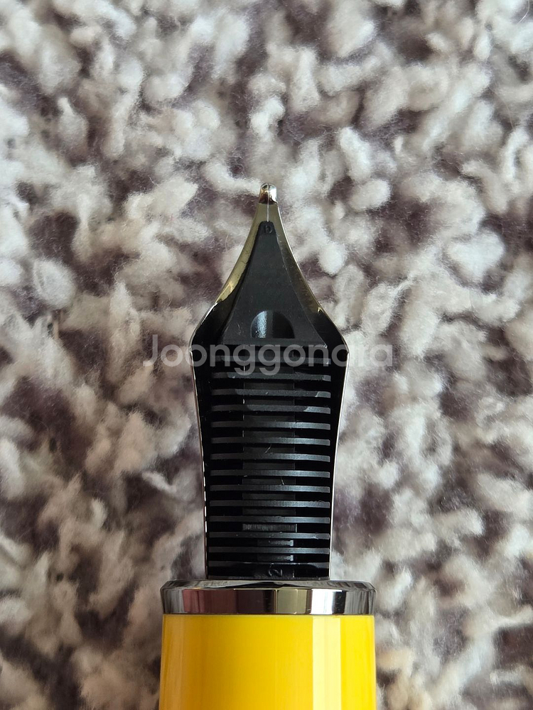 몽블랑 그레이트캐릭터 엔초 페라리 지알로 모데나 만년필--8