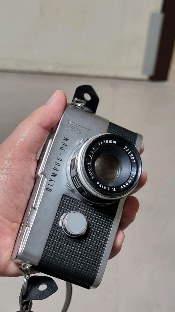 올림푸스 PEN F & XA4 카메라 (필림 카메라) 이미지
