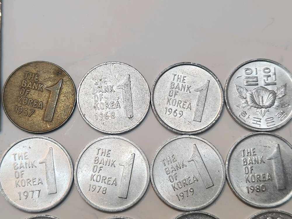 옛날동전, 구형 한국 1원 동전 줄세우기66년~91년 이미지