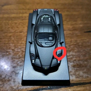 매트블랙 레드시트버전 엔초 교쇼 1/64 다이캐스트