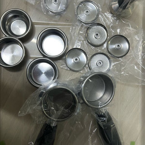 라스파지알레 포터필터 바스켓 스크린 탬퍼등