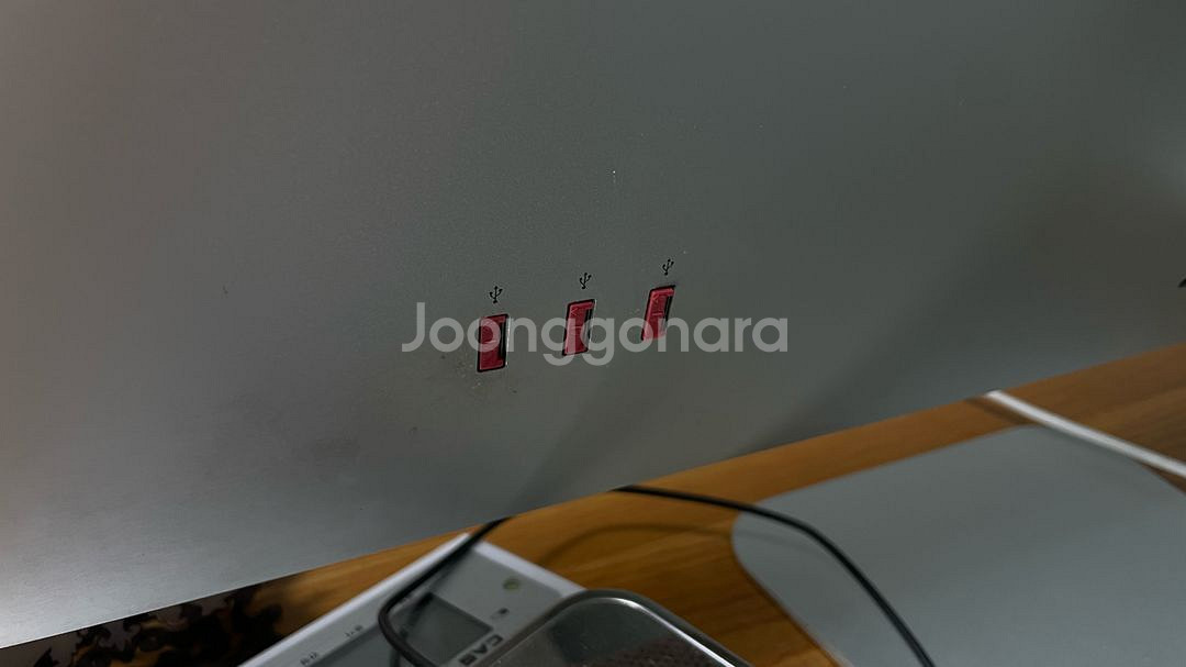 애플 시네마 디스플레이 A1316 2대--2