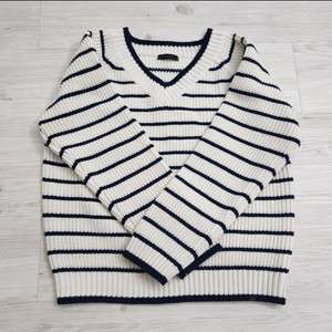 스트라이프 브이넥 니트 새상품