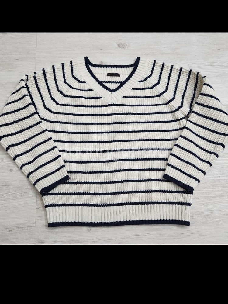 스트라이프 브이넥 니트 새상품--1