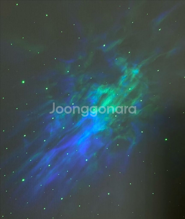 오로라빛 우주 무드등--1