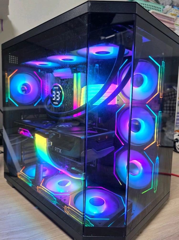 라이젠7 9800X3D RTX4080S 슈퍼 본체 팝니 - 안심되는 중고거래