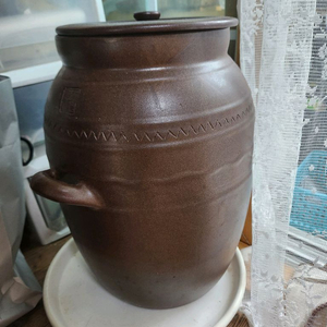 전통예산옹기 천연유약 쌀항아리 15kg 싸게 팝니다