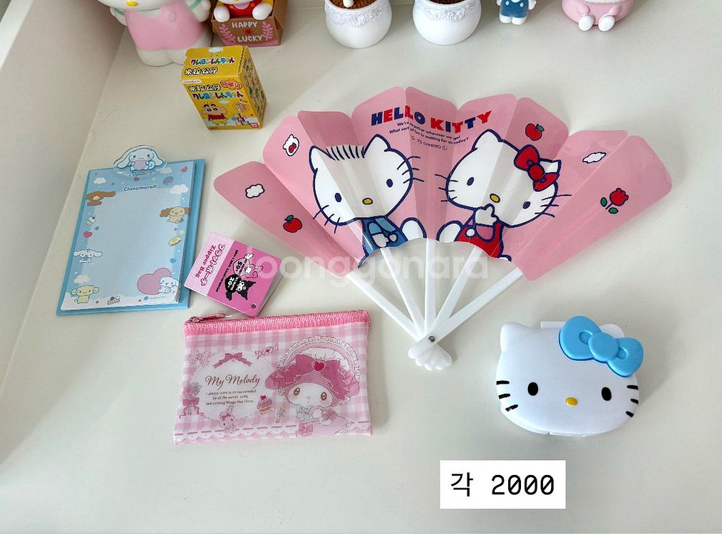 산리오 헬로키티 굿즈 짱구 (스티커, 파우치, 수첩,--3