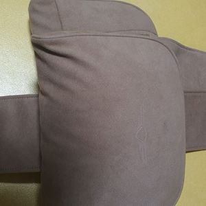 제네시스 G80 뒷자석 목베게셋트입니다