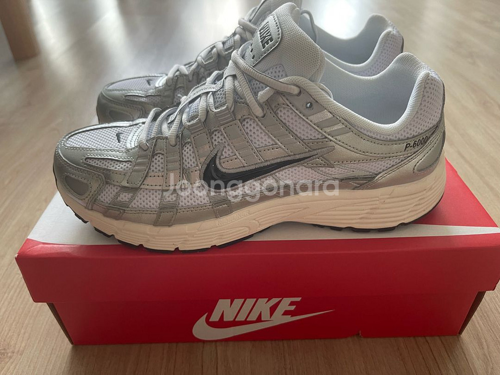 나이키 P-6000 화이트 메탈릭 실버--3
