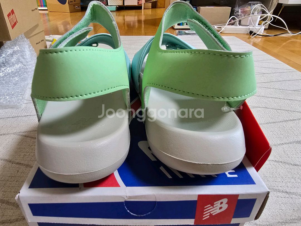 뉴발란스키즈 샌들 220(us3)--3