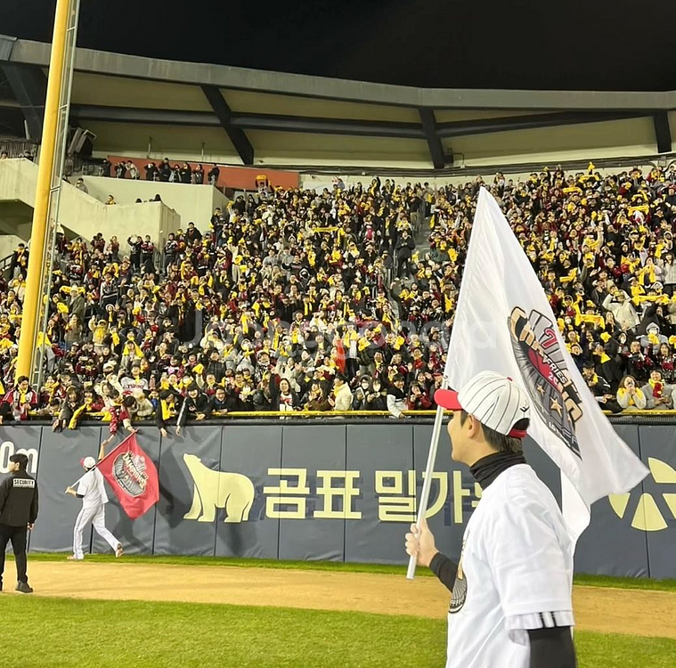 31일 엘지 키움 1루 오렌지석--0