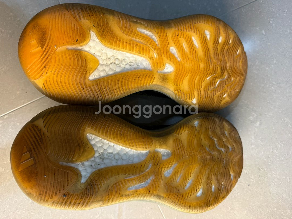 아디다스 이지부스트380 280사이즈--5